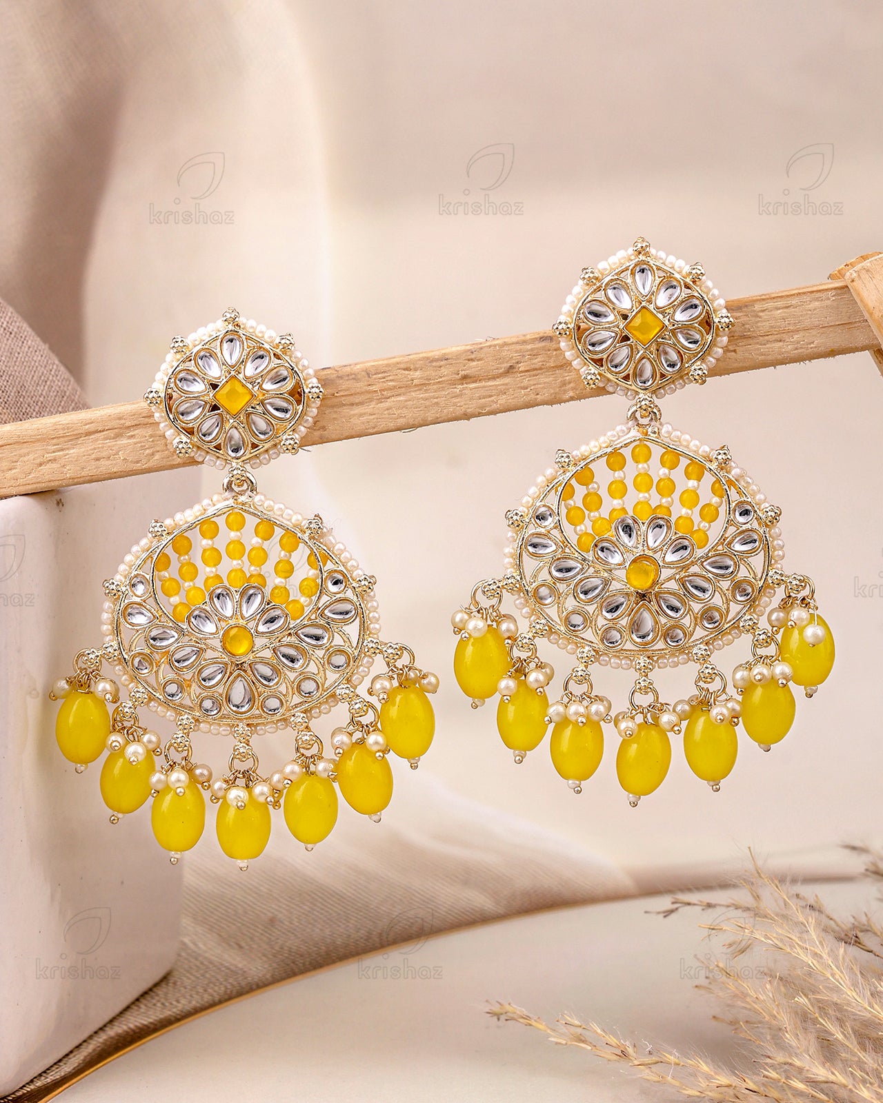 Saanjali Kundan Danglers-M