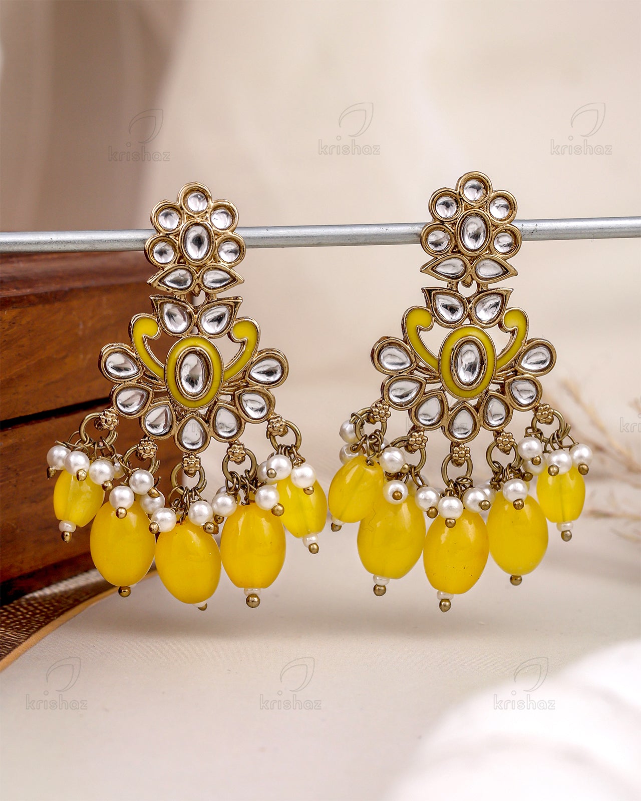 Bhargavi Kundan Danglers-M