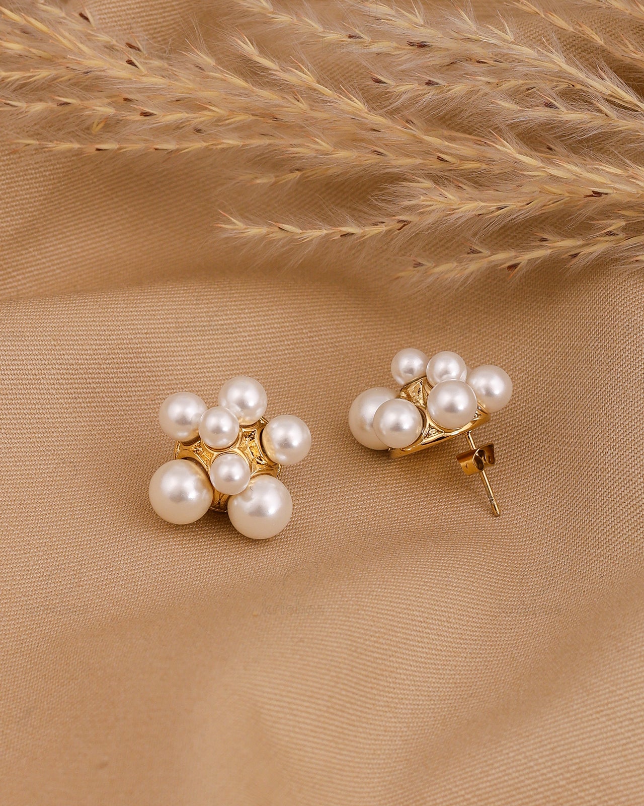 Multi Pearl Fashionable Stud