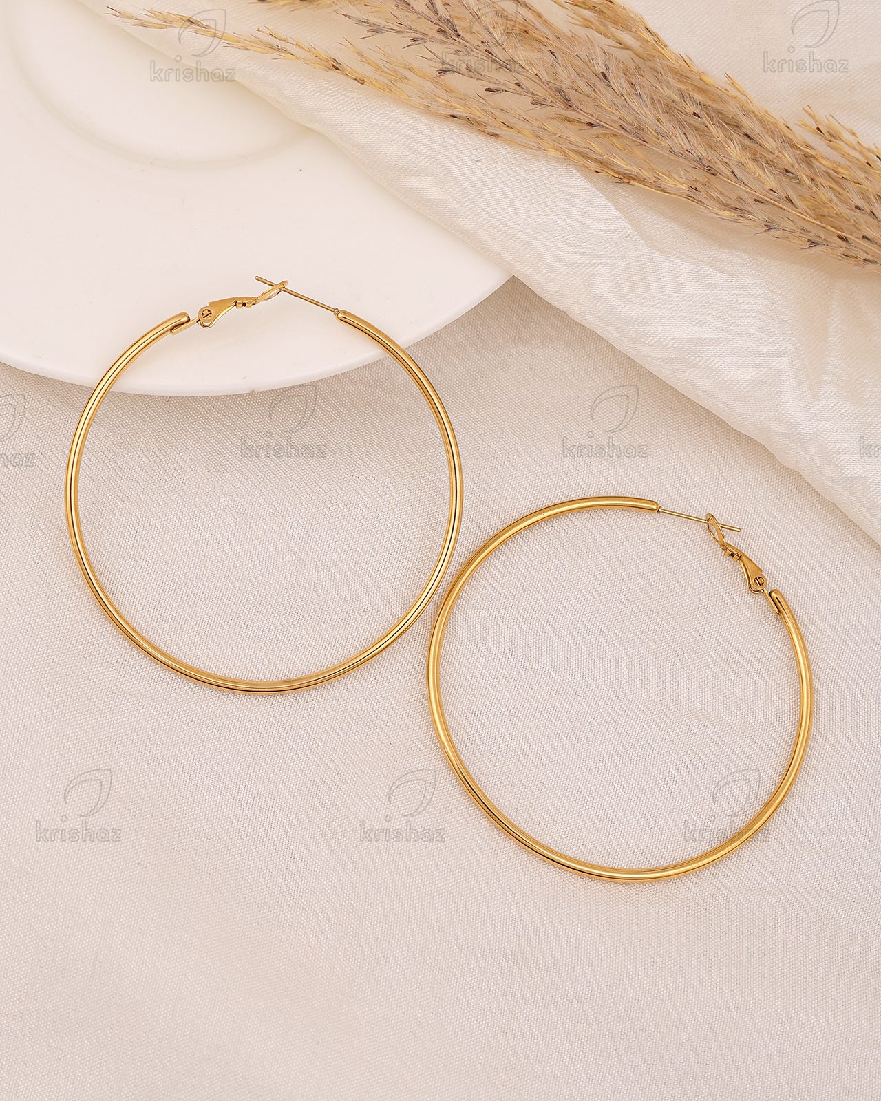 Oak Fashionable Hoops