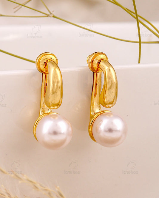 Dawn Fashionable Stud Earrings