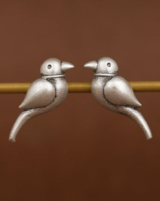 Pihu stud earrings
