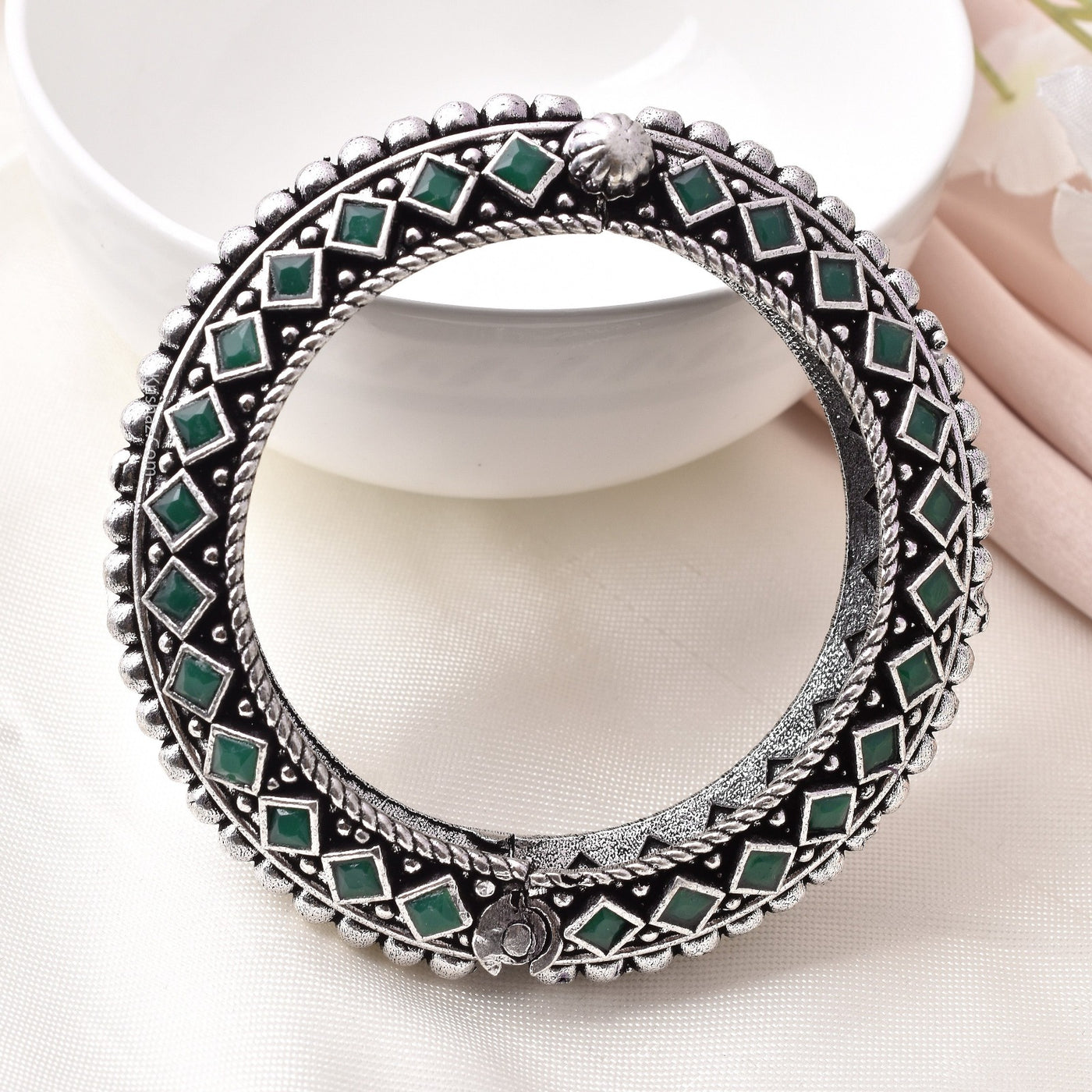 Anam One Piece Silver Look Alike Kada Bangle