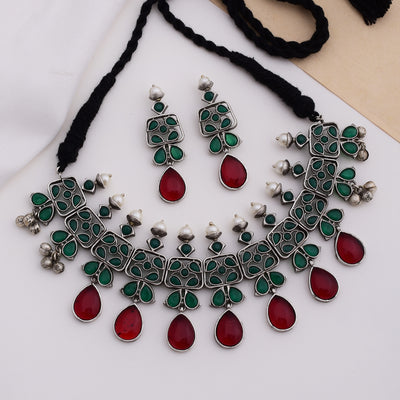 Amrapali Silver Look Alike Necklace Set