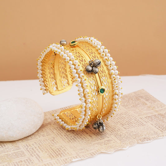 Dhruvi One Piece Golden Bangle