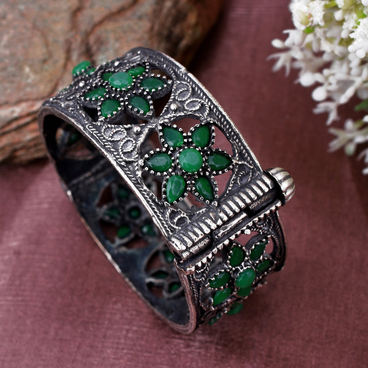 Advait One Piece Kolhapuri Style Silver Look Alike Kada Bangle