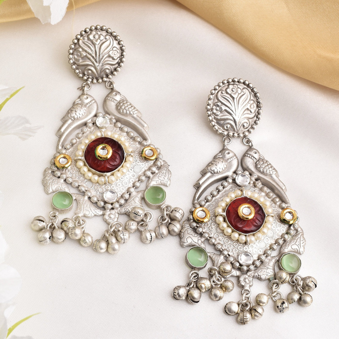 Sukriti HEAVY LOOK  but LIGHT WEIGHT Premium Silver Dangler