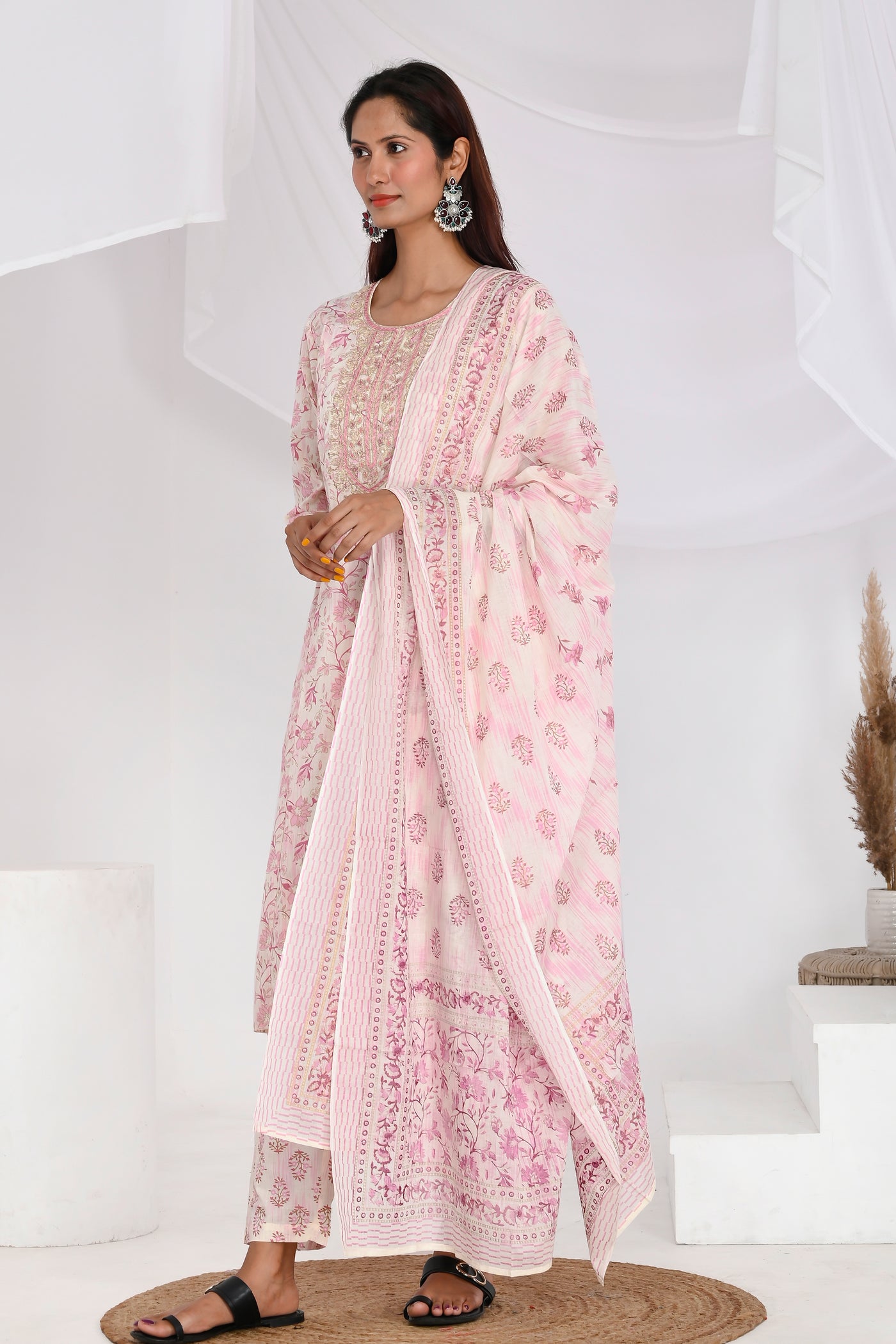 Pink print suit set - Tulsi