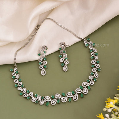 Glitzy Leaf design Rhodium Plated Necklace With Matching Earrings