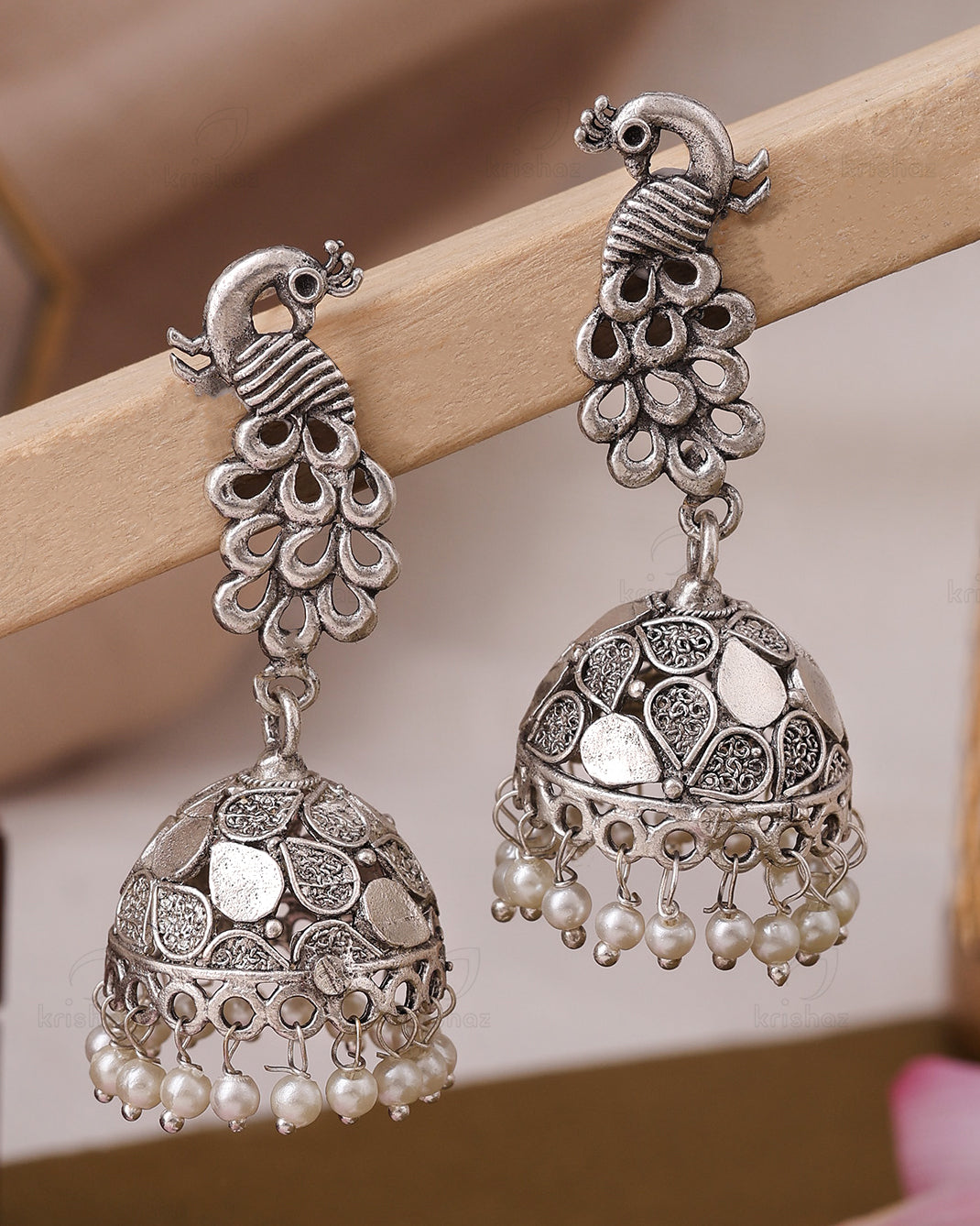 Ankita Jhumki Earrings