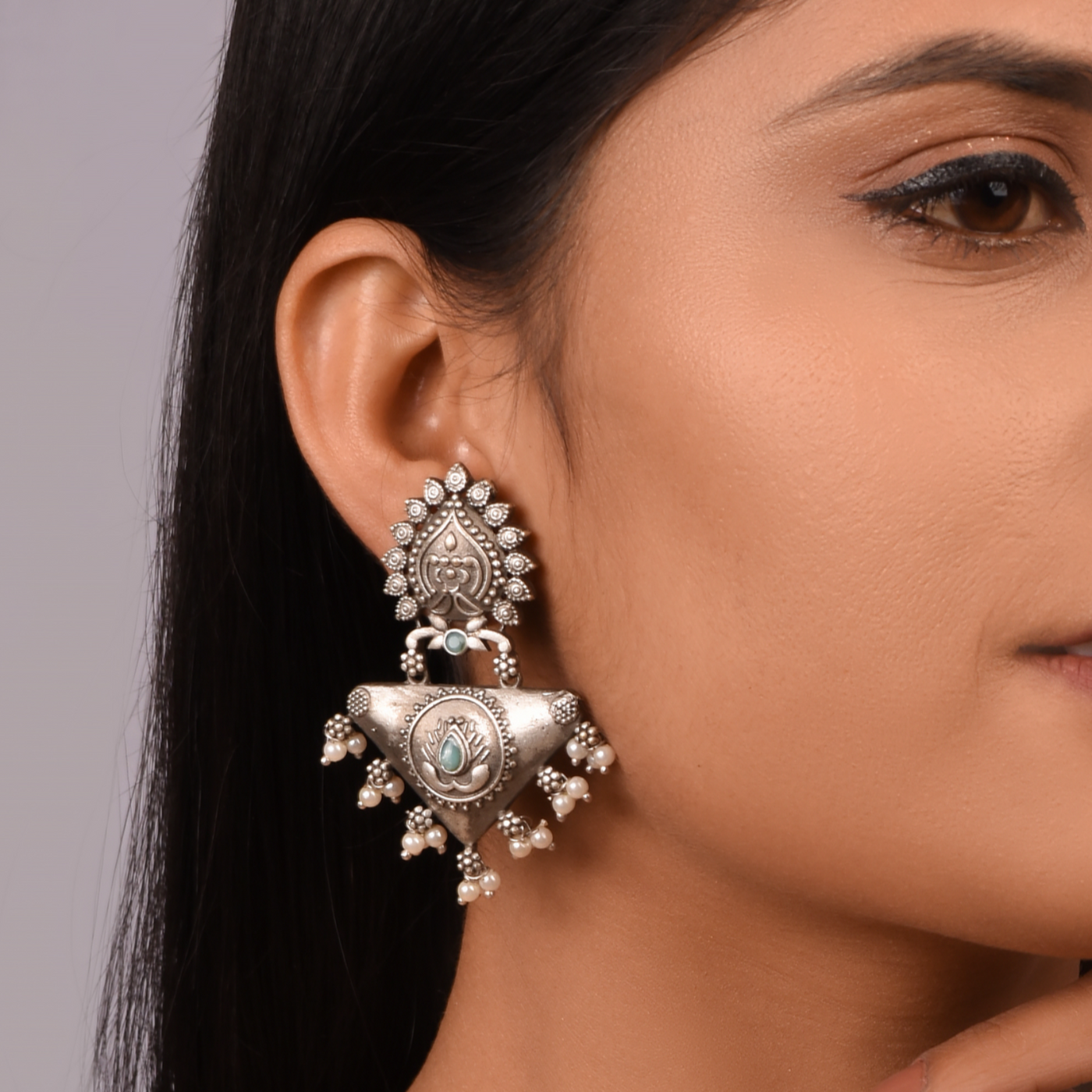 Elora Dangler Earrings- xoiox
