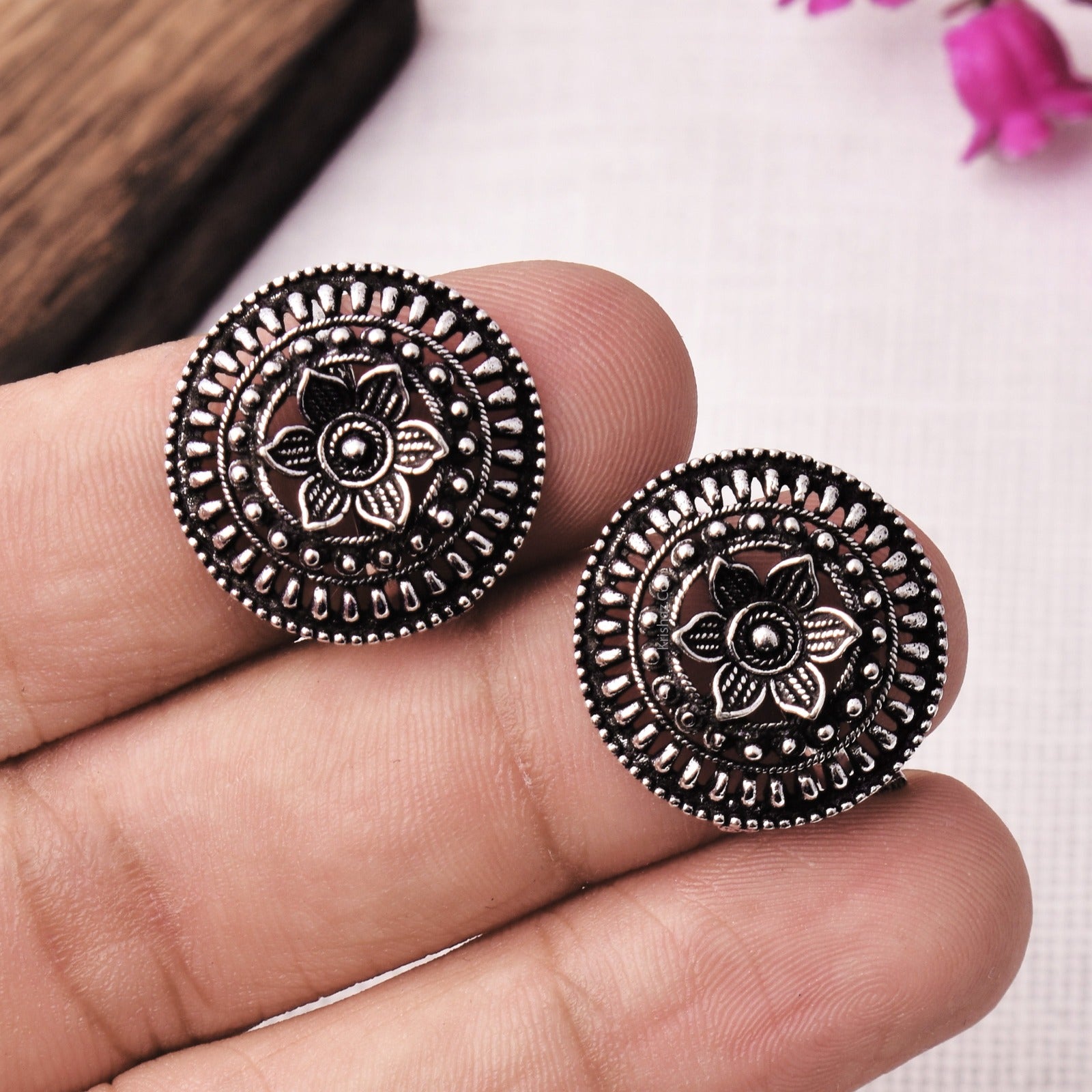 A Pair of Oxidized Silver Adjustable Ethnic Toe Rings - Krishaz