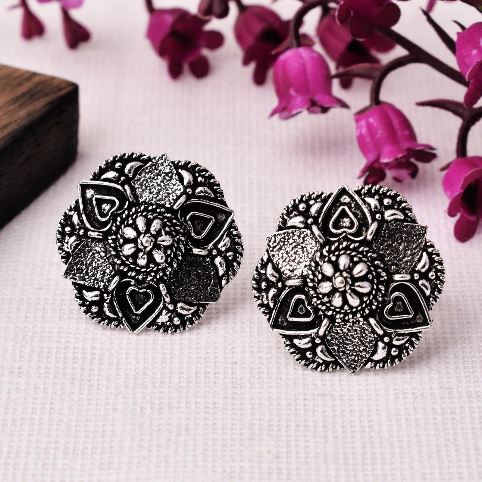 A Pair of Oxidized Silver Adjustable Ethnic Toe Rings - Krishaz