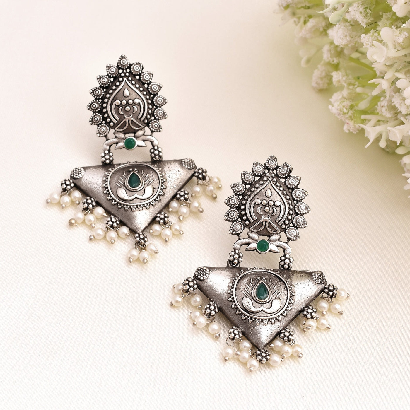 Elora Dangler Earrings- xoiox