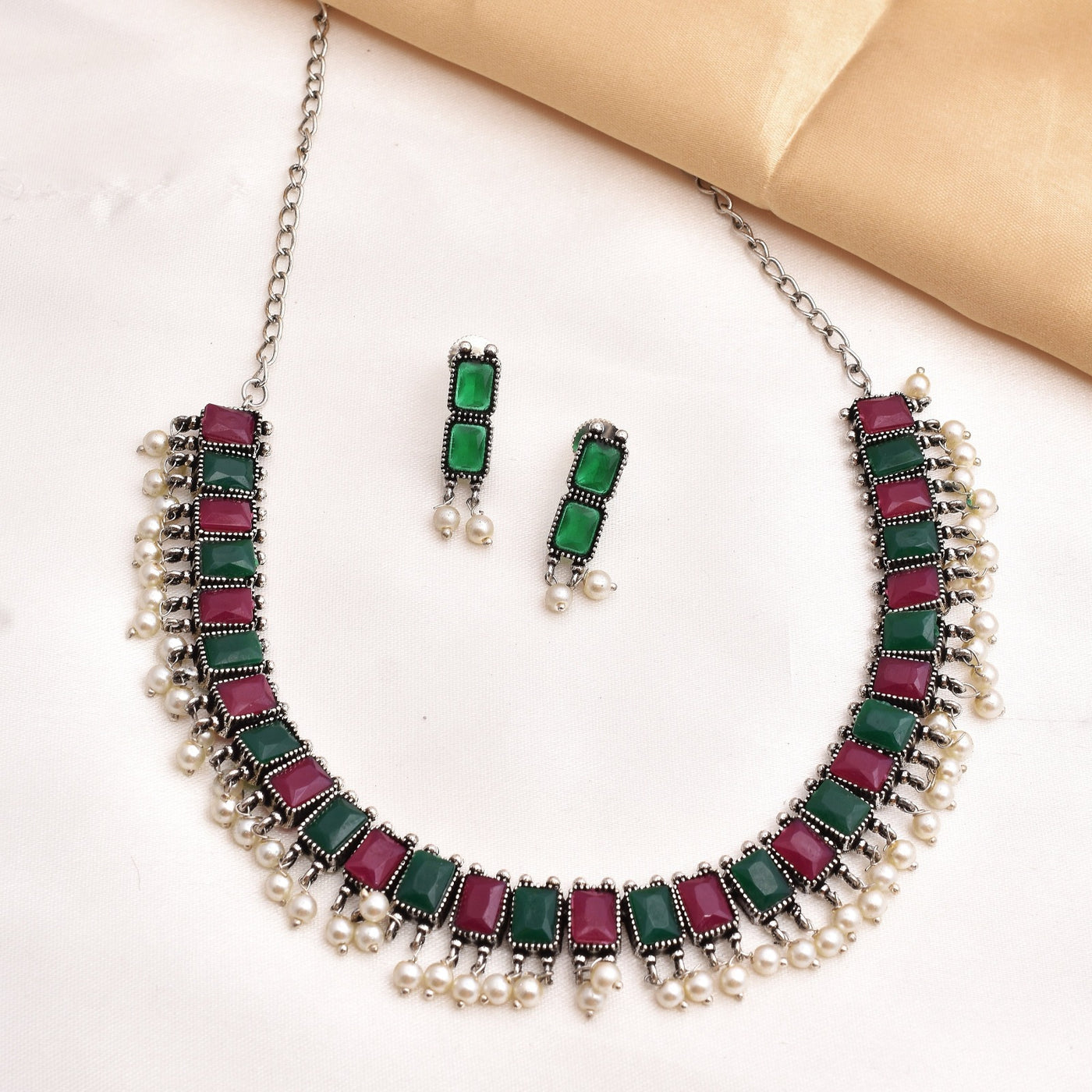 Dakshika Necklace Set