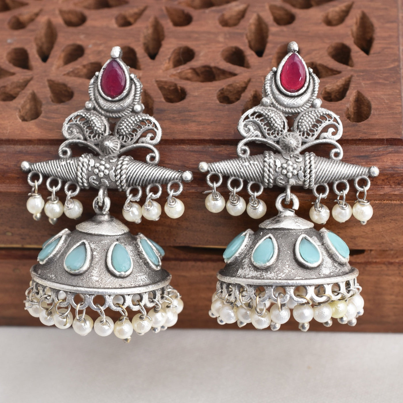 Juliet Beautiful Jhumki Earrings Set- xoiox