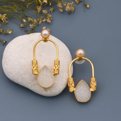 Ayana Contemporary Matte Gold Studs - xoiox